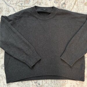 Quince Organic Cotton Boyfriend Crew Sweater M